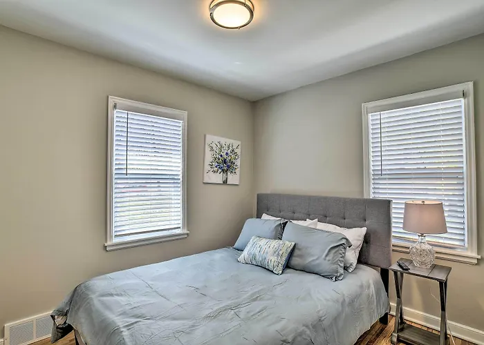 Cozy Home: Wifi, Parking, 5 Mi To Dtwn Mpls!