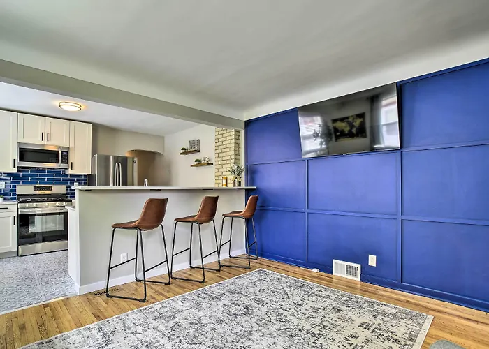 Cozy Home: Wifi, Parking, 5 Mi To Dtwn Mpls!